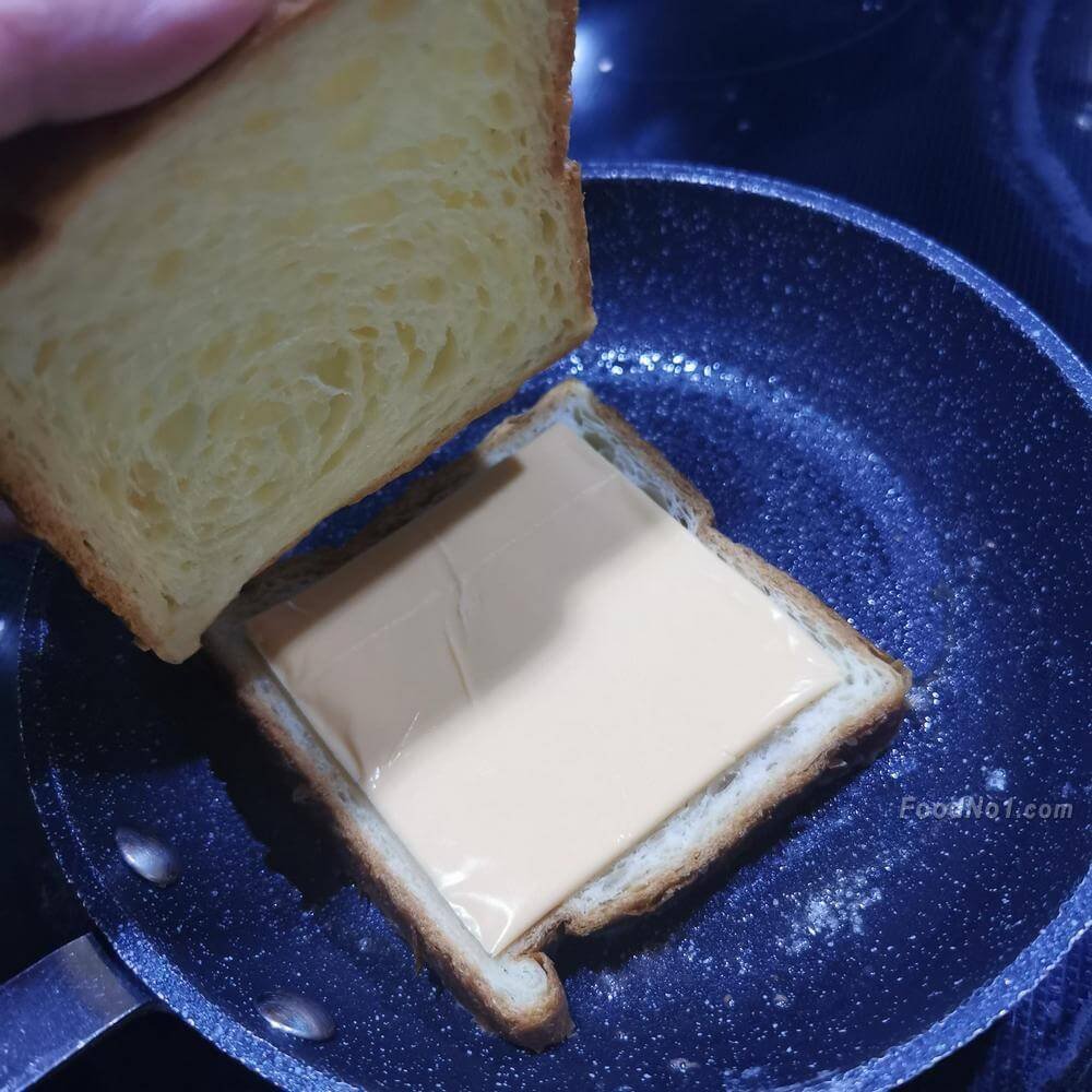 panfried-grilled-cheese02