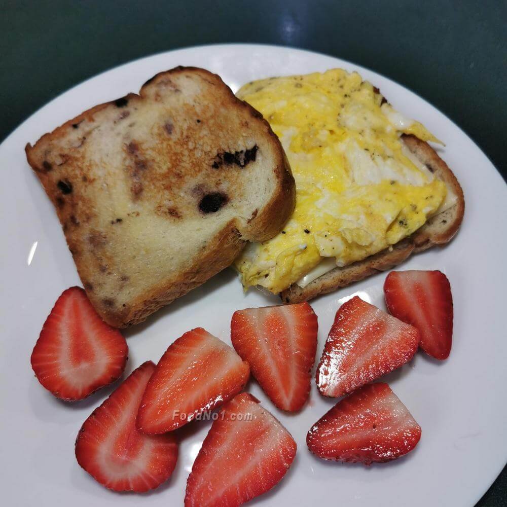 芝士煎蛋藍莓鬆餅麵包士多啤梨02