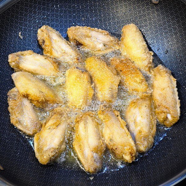 韓式蒜香炸雞、蒜香蜜汁雞翅