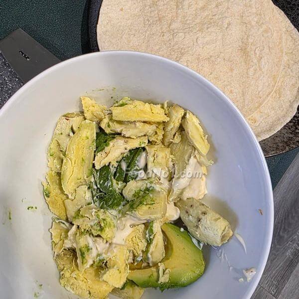 牛油果+番薯+沙律卷餅