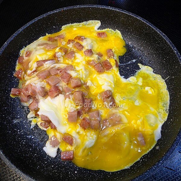 香煎午餐肉粒加蛋