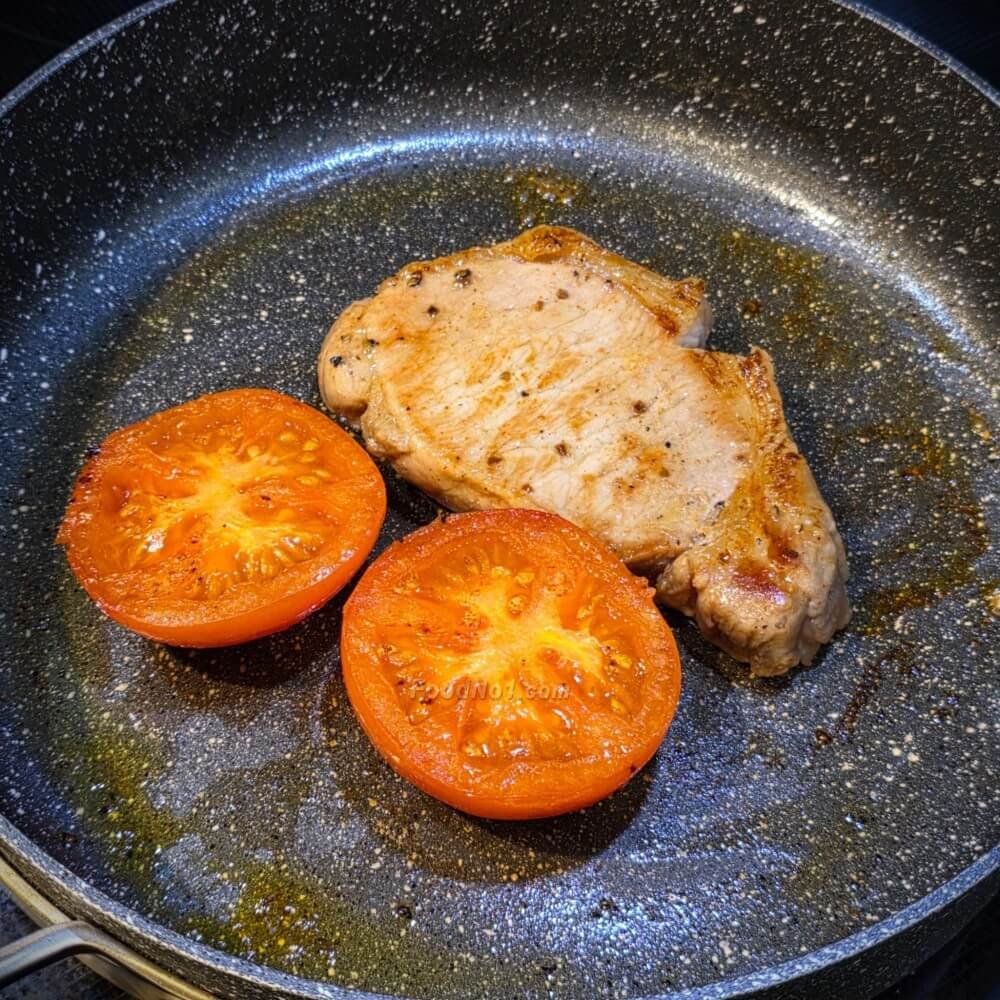 蜜糖蒜蓉牛油煎豬柳扒-中大火慢煎