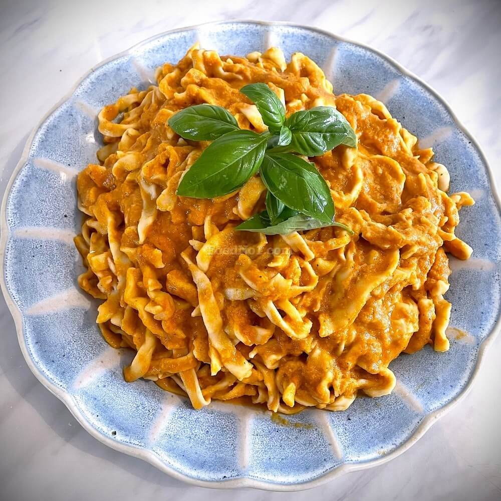 五色蔬果芝士濃汁鮮製麵