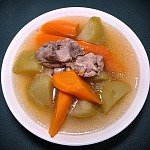 合掌瓜紅蘿蔔排骨湯 合掌瓜紅蘿蔔排骨湯