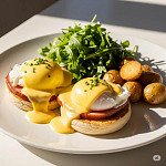 西式班尼迪蛋早餐盤 皮蛋瘦肉粥配油炸鬼