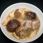 蠔豉冬菇豬骨腐竹湯