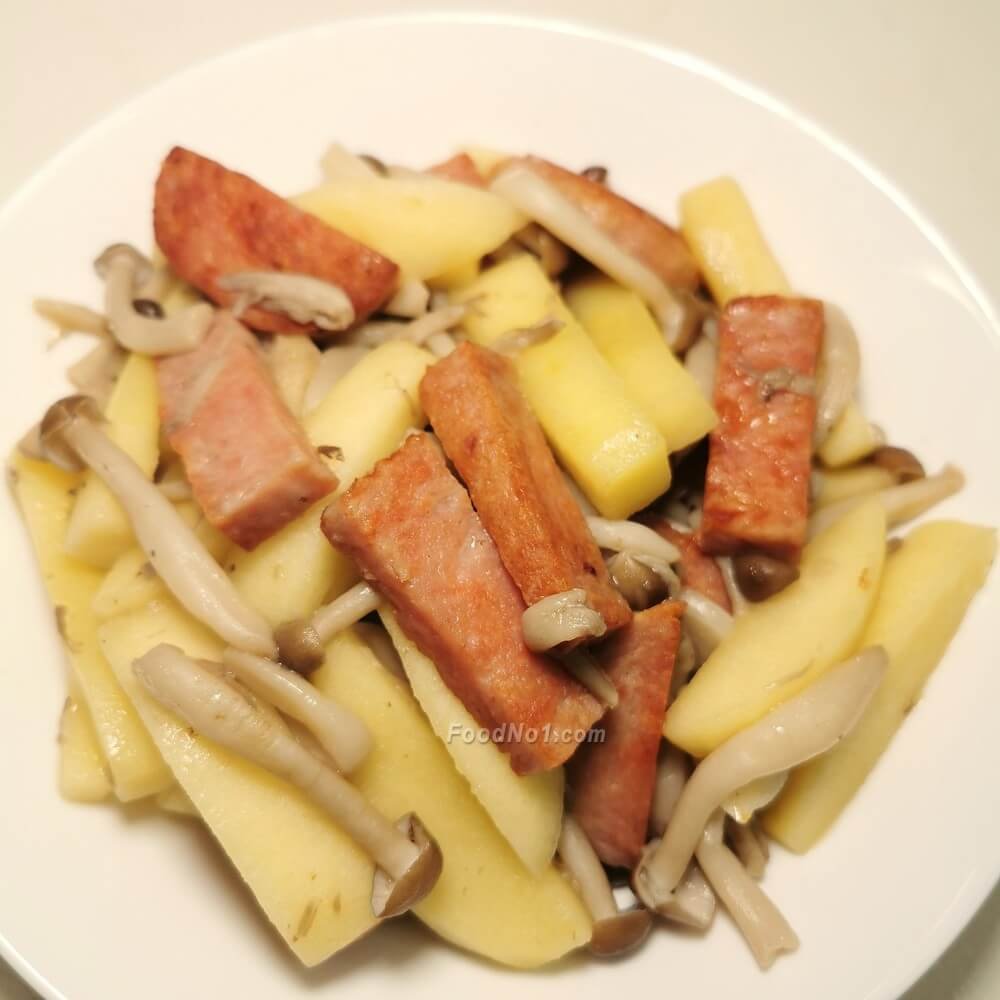 蘋果餐肉炒鴻喜菇