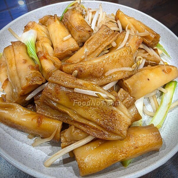 蔥白芽菜炒蝦米腸粉