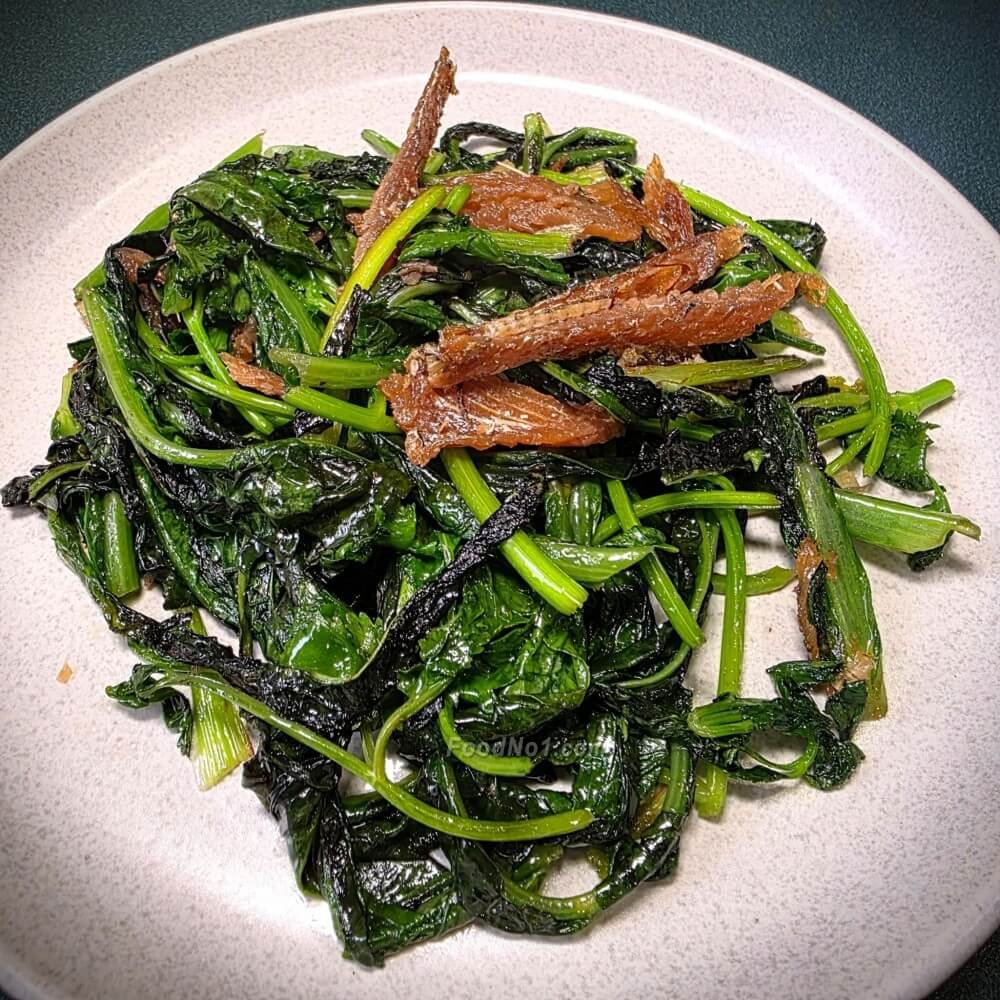 鮮榨鯪魚爆炒萵筍葉