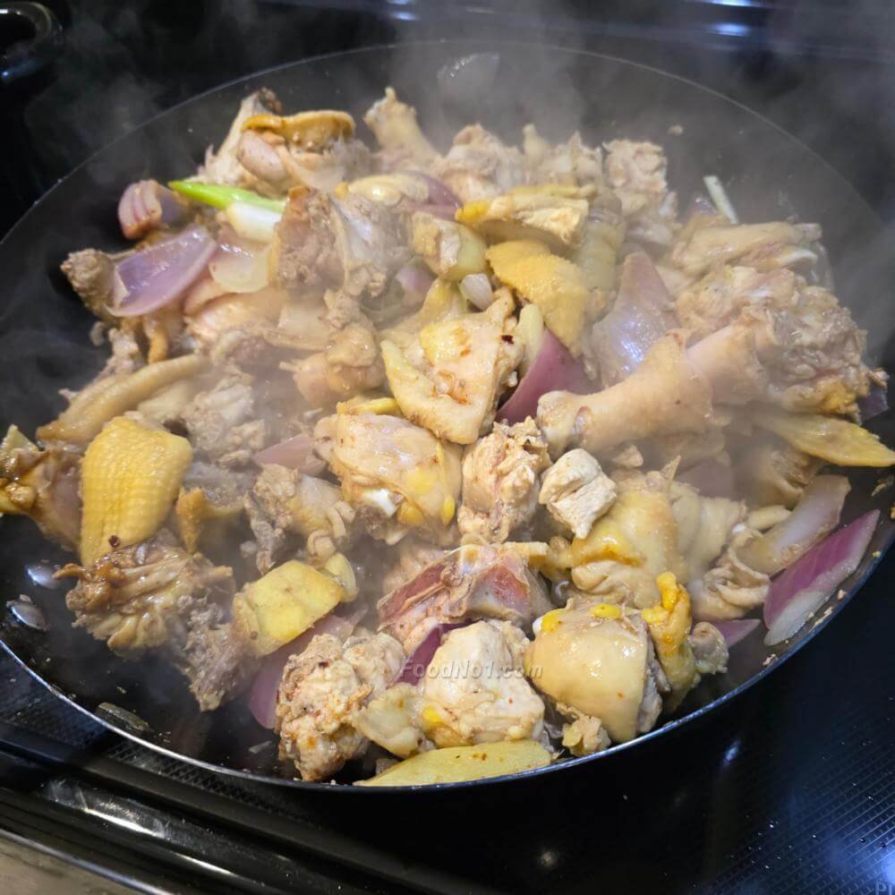 啫啫雞煲-先煎後燜