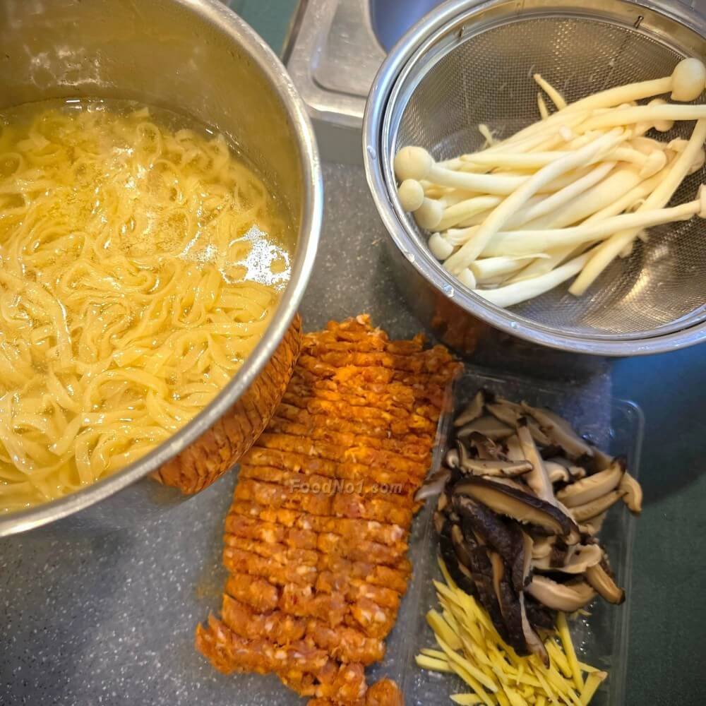 薑蔥香菇肉碎炒粗麵-材料