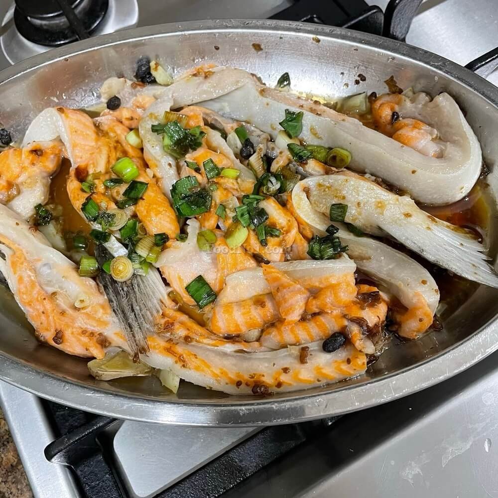 蒜頭豆豉蒸三文魚腩