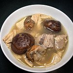 蠔豉冬菇豬骨腐竹湯