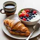 法式可頌莓果優格咖啡早餐