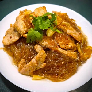 黃金咖哩肉片燴粉絲 