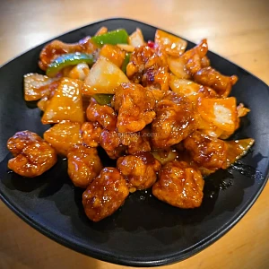 金黃酥脆菠蘿咕嚕肉