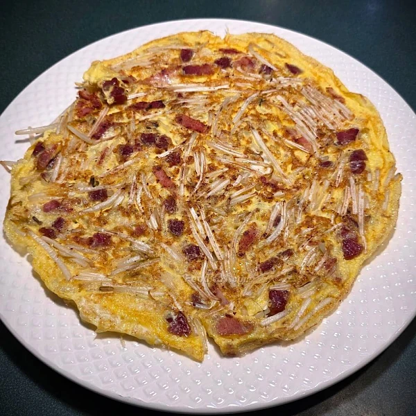 臘腸煙肉芽菜芙蓉蛋