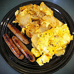 三蛋三腸美式早餐 三蛋三腸美式早餐,豐盛早午餐