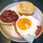 太陽蛋咸牛芝士鬆餅 太陽蛋咸牛芝士鬆餅
