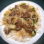 牛腩濕炒河粉 牛腩濕炒河