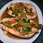 清鮮蟲草花叮三文魚扒